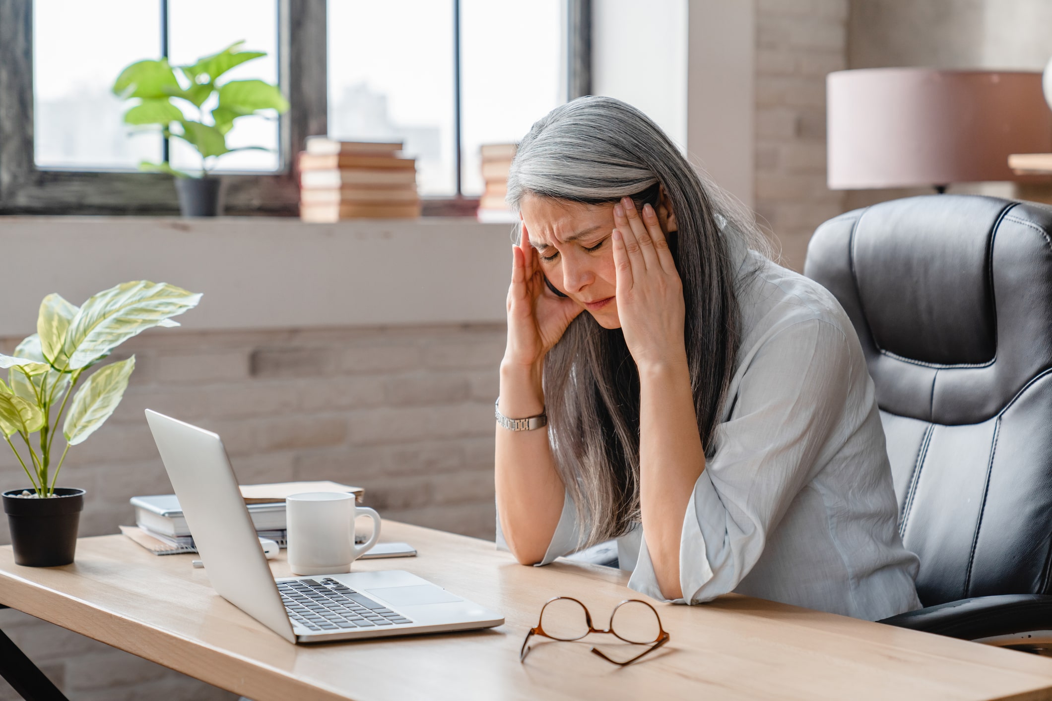 Most leaders and senior managers find their jobs stressful, Ciphr survey finds
